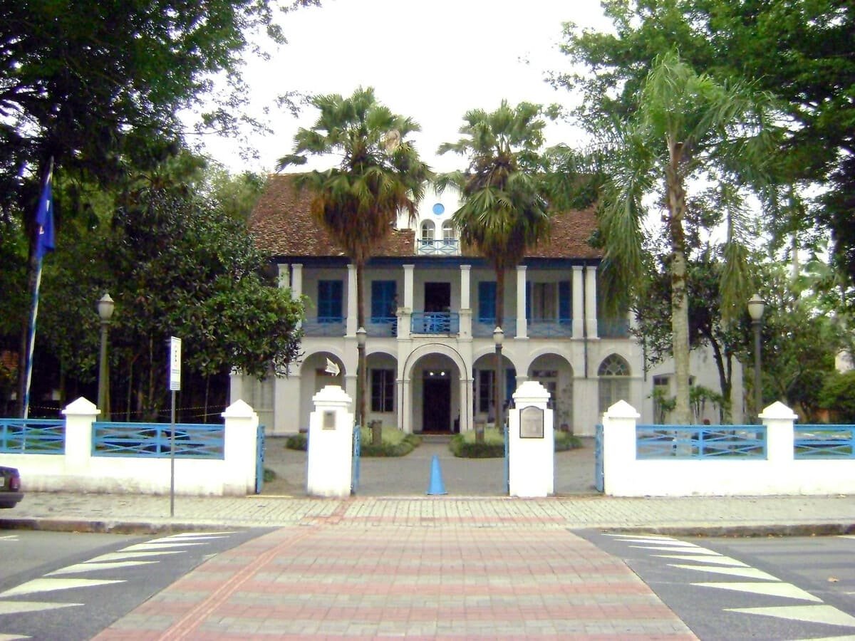 Fachada do Museu Nacional de Imigração e Colonização, em Joinville, fotografada em outubro de 2012. Ilustrativo ao artigo Listas de Imigrantes de Joinville: como pesquisar?